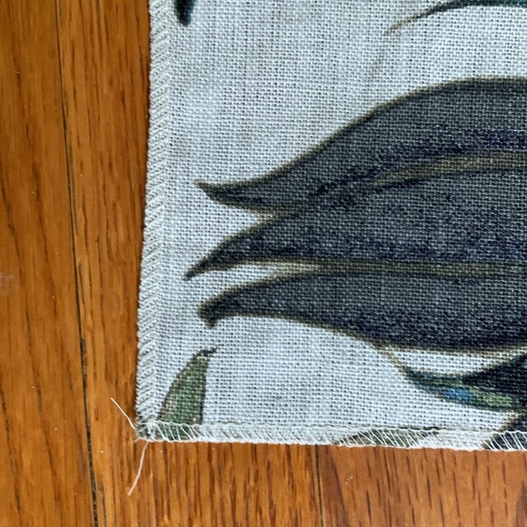 Fabric linen 27” x 25” ish - Picture 5 of 5